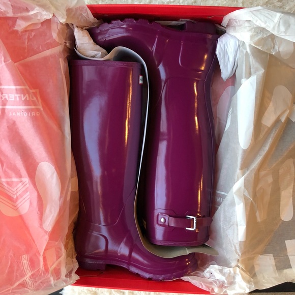 New In box Hunter Tall Gloss Violet Boots - Picture 5 of 5